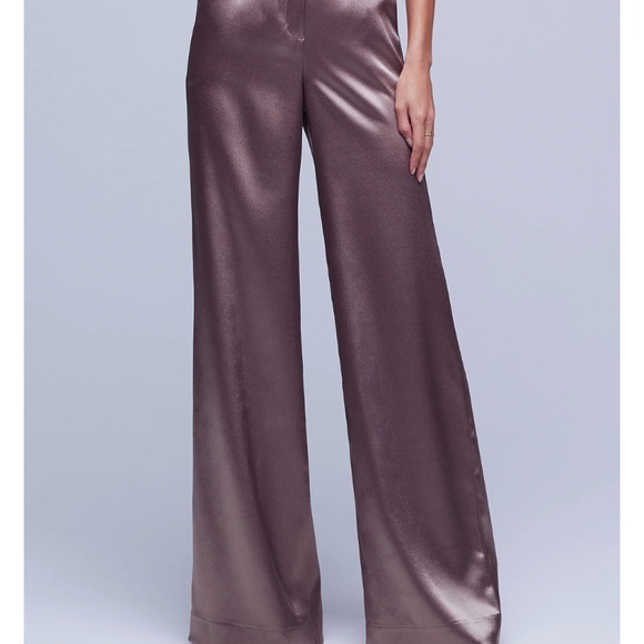 L’agence suit. Luxurious looking. Fits true 14 IMO.Pants very long.NWT - Picture 3 of 10